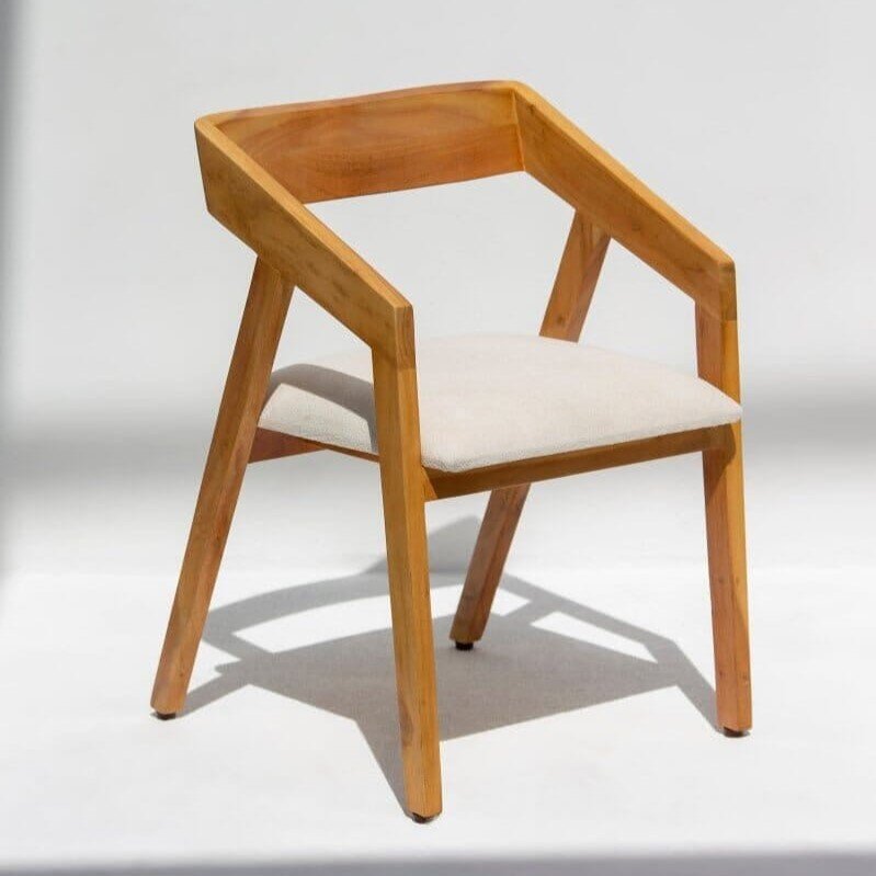 Vandana Zentrix Radiant Dining Chair with Modern Ergonomic Design and Premium Comfort Vandana Zentrix Radiant Dining Chair with Modern Ergonomic Design and Premium Comfort
