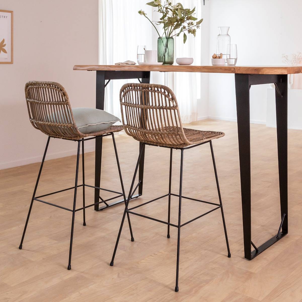 Vandana Solace Terra high table in acacia wood Vandana Solace Terra high table in acacia wood