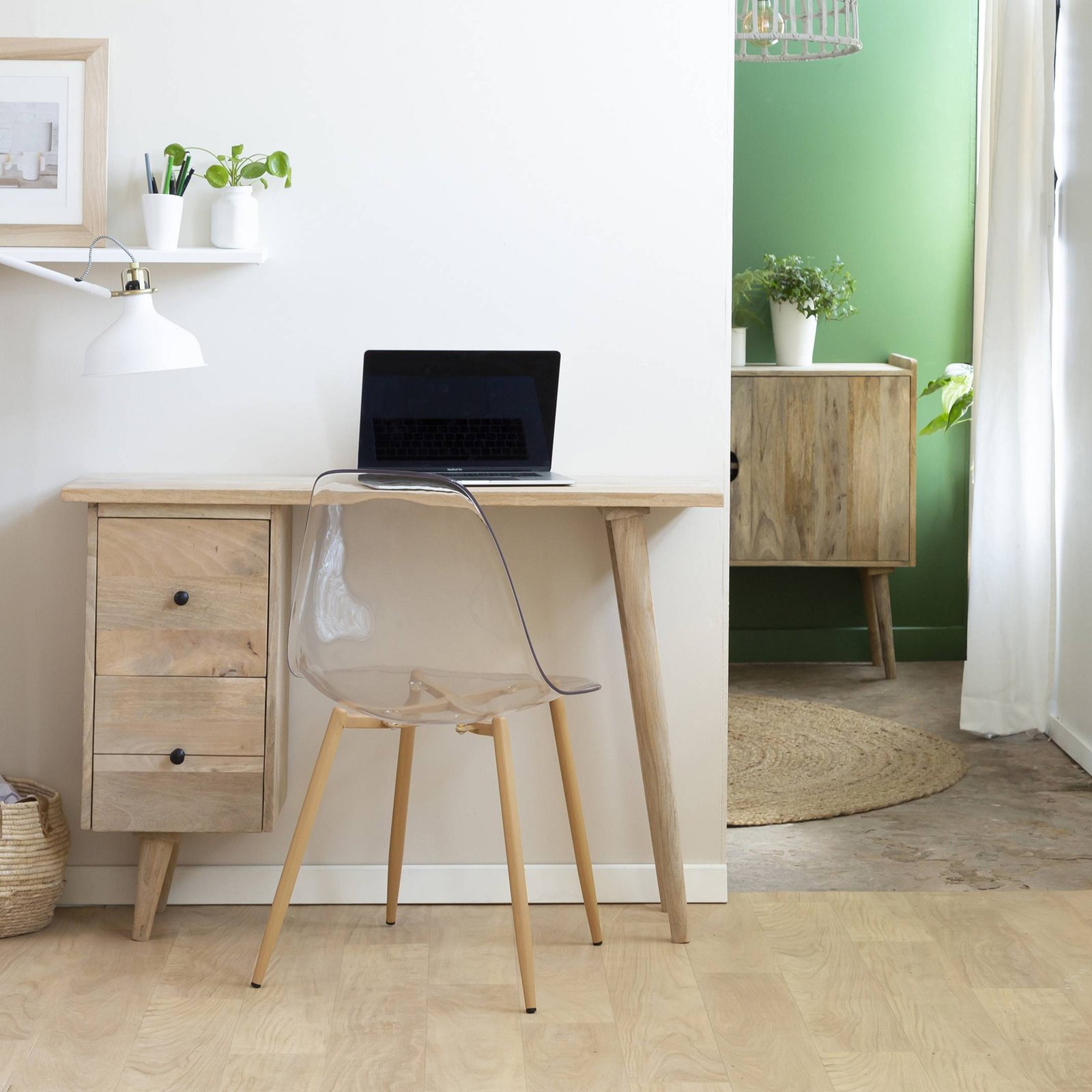 Vandana Lyra Altis Mango Wood Desk Vandana Lyra Altis Mango Wood Desk