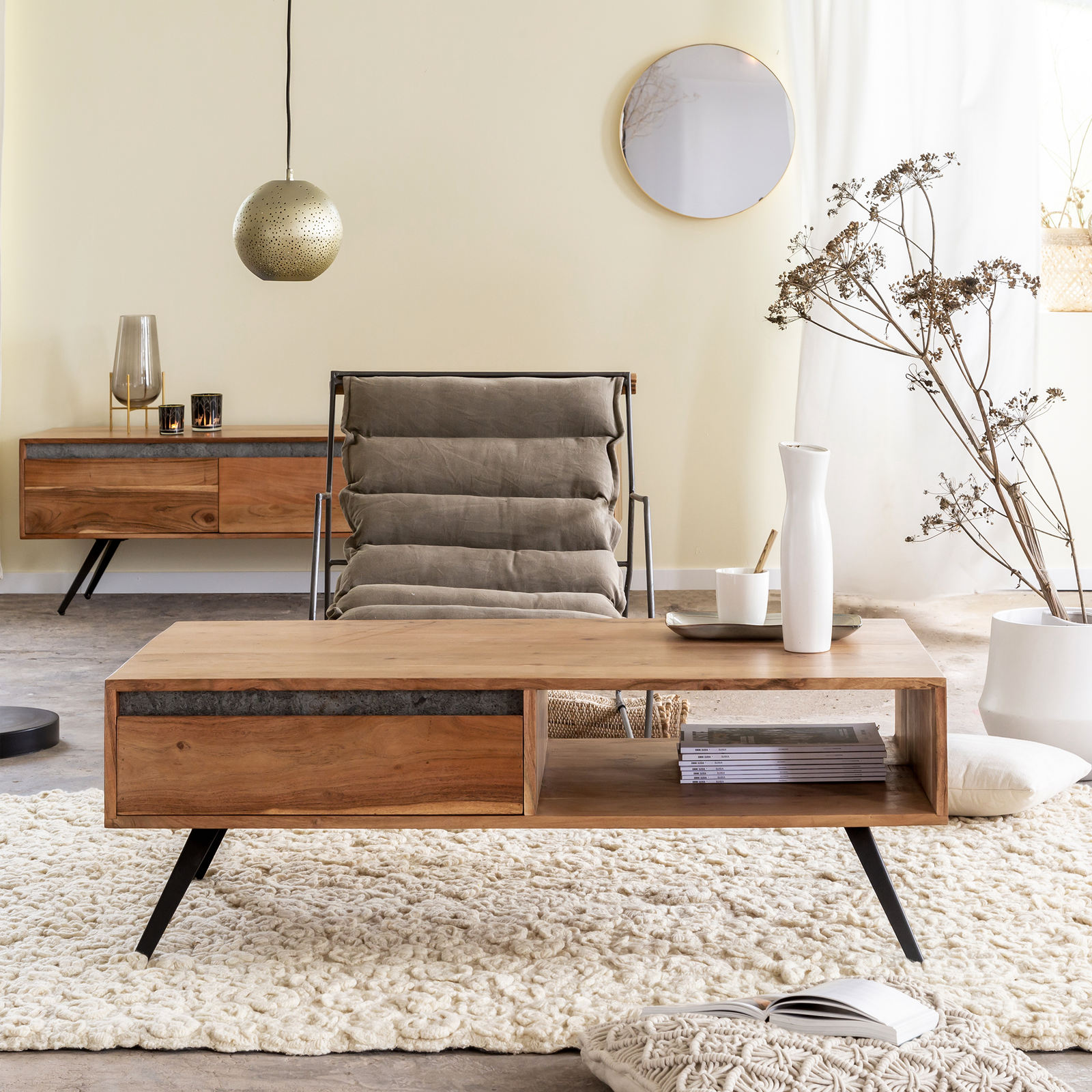 Vandana Aston Elara coffee table in acacia wood and stone Vandana Aston Elara coffee table in acacia wood and stone