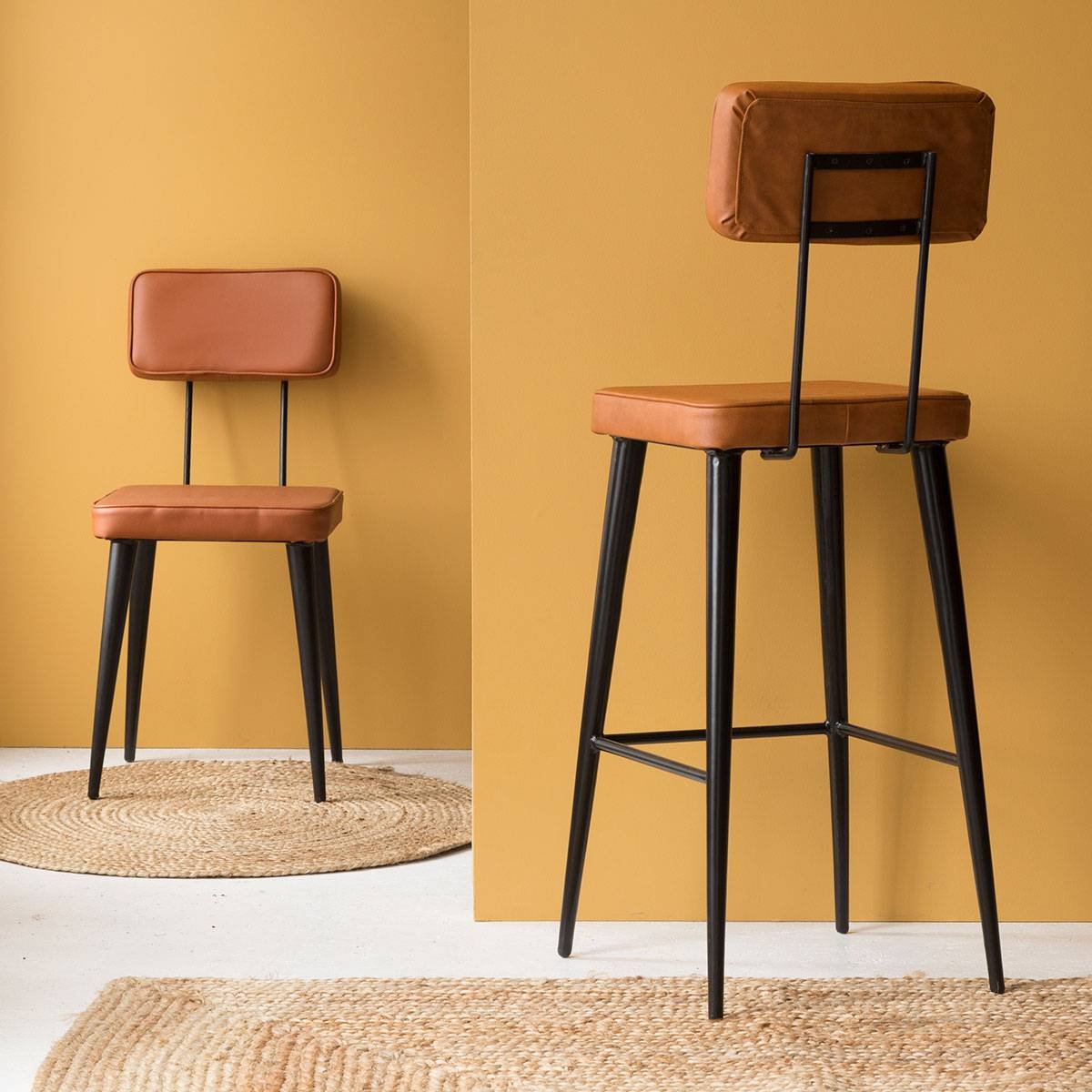 Vandana Vertex Merino brown leather and black metal bar stool Vandana Vertex Merino brown leather and black metal bar stool