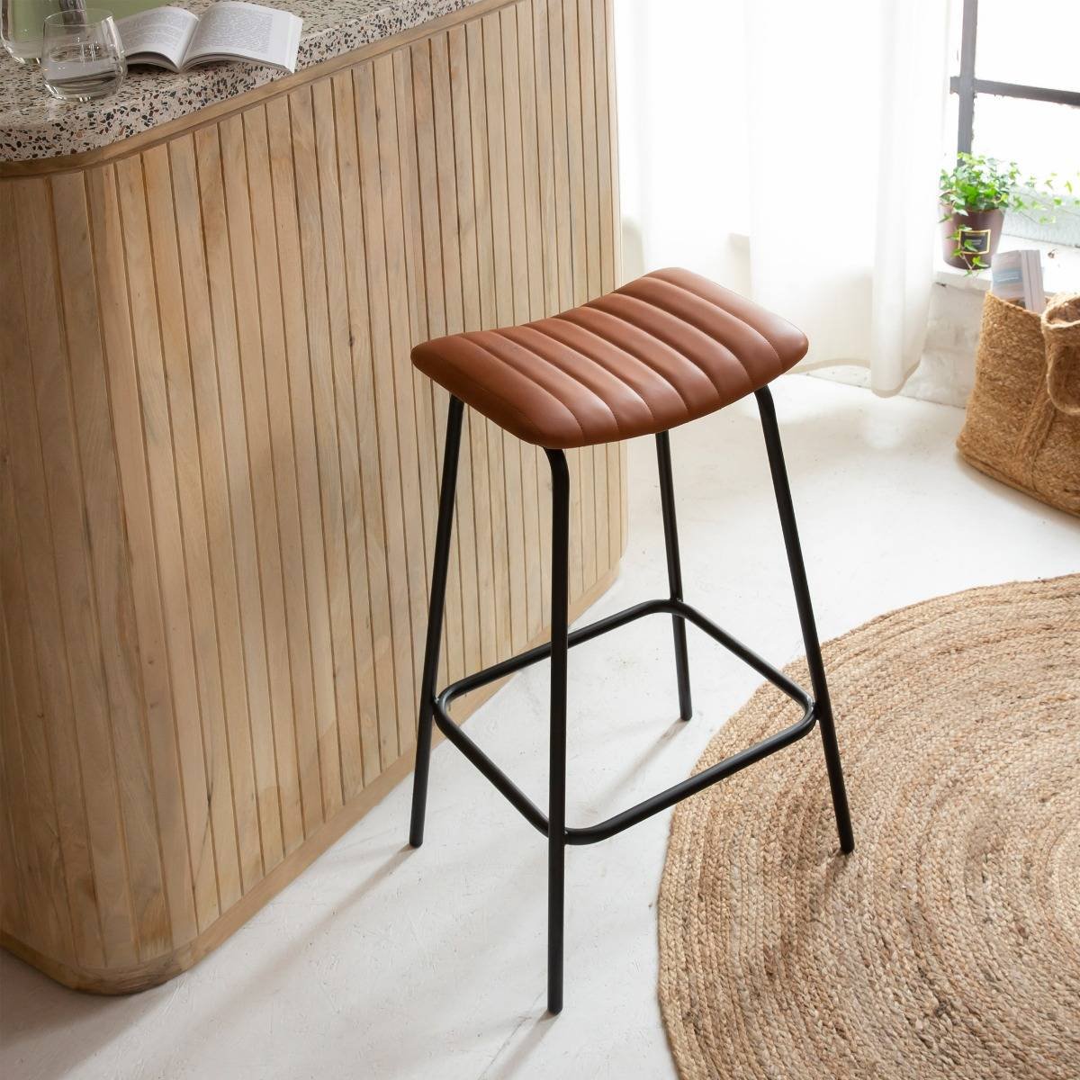 Vandana Vertex Arista brown leather and metal bar stool (set of 2) Vandana Vertex Arista brown leather and metal bar stool (set of 2)