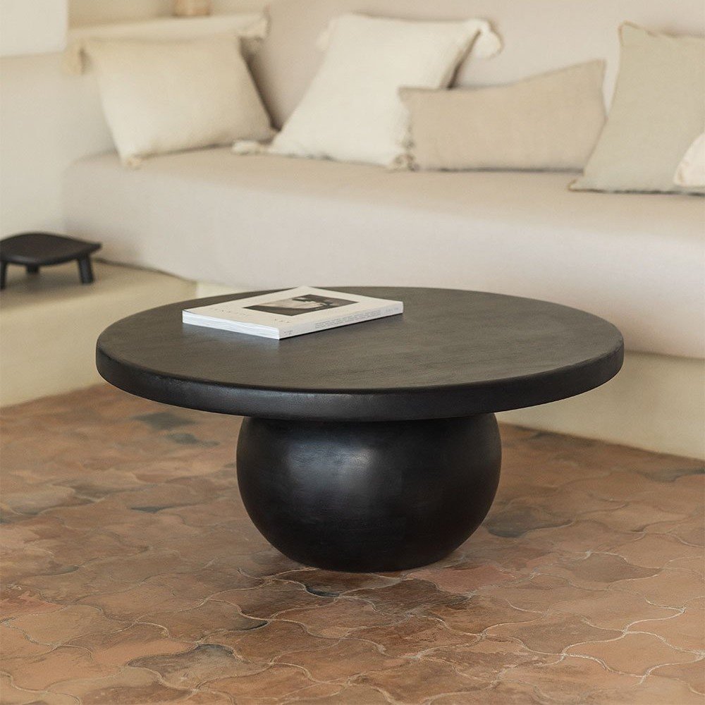 Vandana Grand Mira Round coffee table Ø90 cm in Dalen mango wood Vandana Grand Mira Round coffee table Ø90 cm in Dalen mango wood