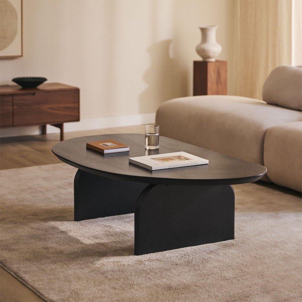 Vandana Grand Radiant mango wood coffee table 135x80 cm Vandana Grand Radiant mango wood coffee table 135x80 cm