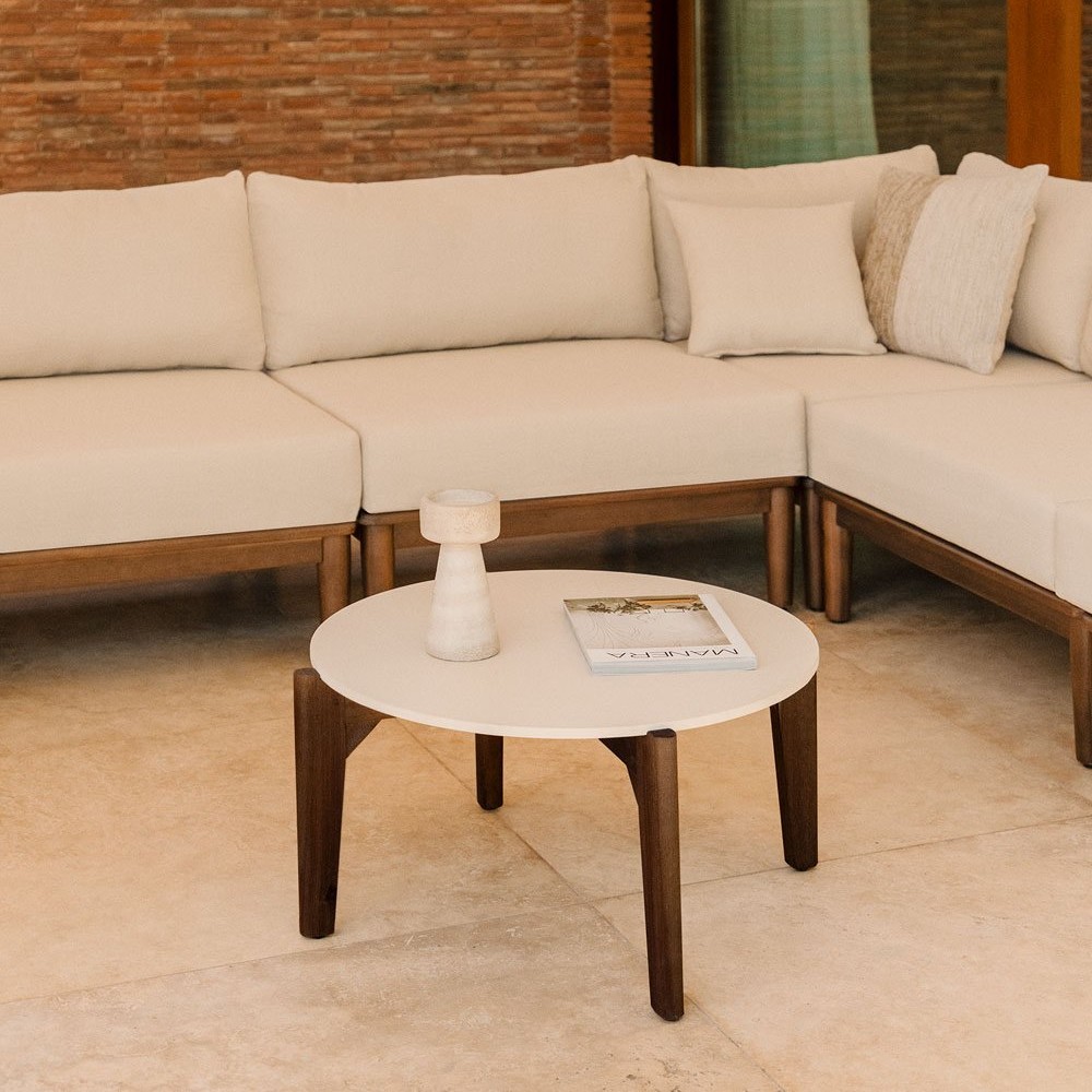 Vandana Hexa Vista Round garden coffee table in cement and acacia wood Xajul Vandana Hexa Vista Round garden coffee table in cement and acacia wood Xajul