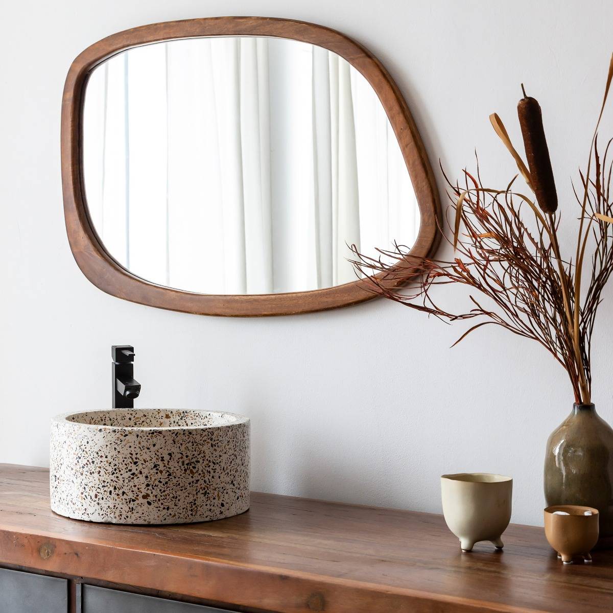 Vandana Ultra Lunaris abstract mirror in dark mango wood Vandana Ultra Lunaris abstract mirror in dark mango wood