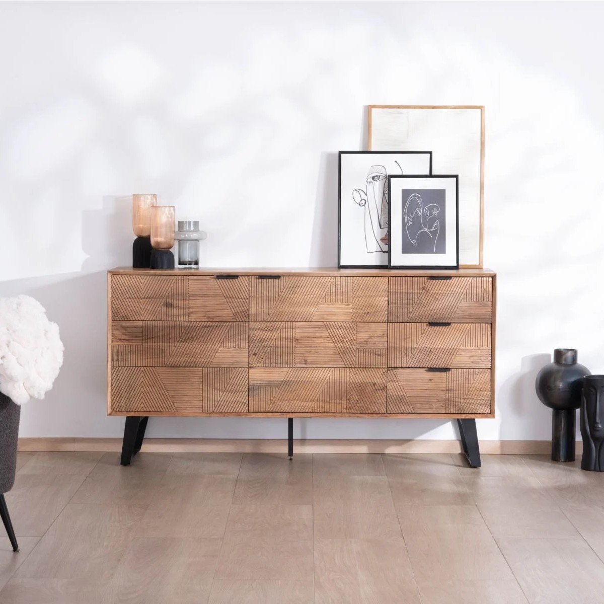 Vandana Crystal Style 160cm low storage unit with drawers Uky contemporary design with a retro feel Vandana Crystal Style 160cm low storage unit with drawers Uky contemporary design with a retro feel