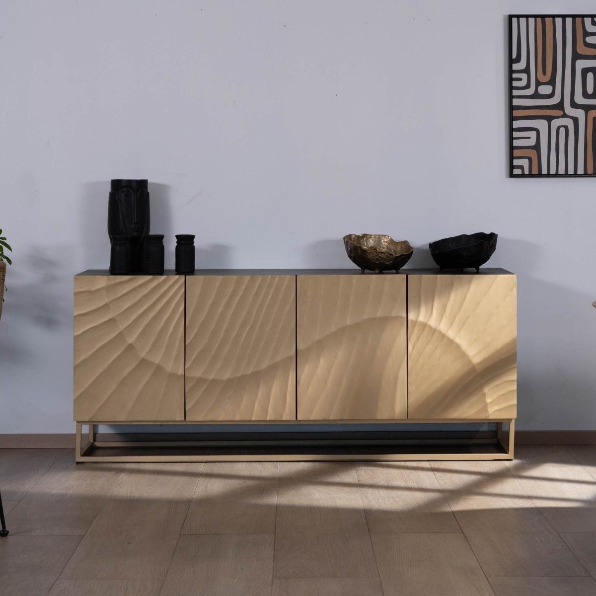 Vandana Crystal Vision 4-door sideboard in metal and solid wood Vandana Crystal Vision 4-door sideboard in metal and solid wood