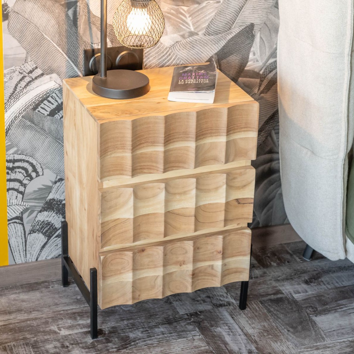 Vandana Crystal Order bedside table with 3 drawers in acacia wood and metal legs Vandana Crystal Order bedside table with 3 drawers in acacia wood and metal legs