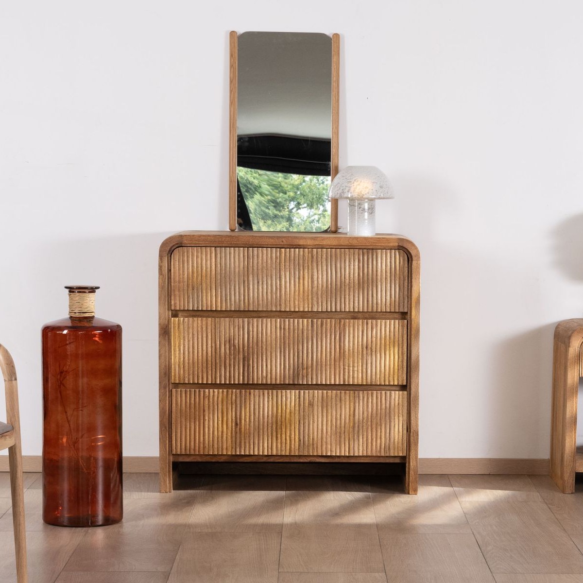Vandana Royal Essence design chest of drawers with fluted fronts Céresto 3 large drawers Vandana Royal Essence design chest of drawers with fluted fronts Céresto 3 large drawers