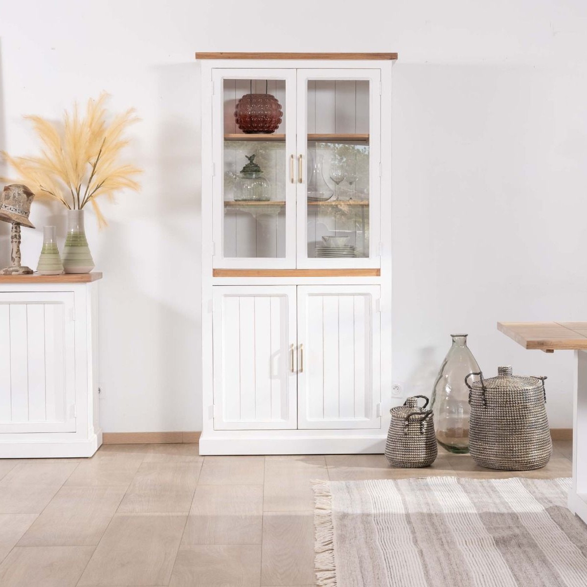 1Vandana Urban Harmony Small white acacia wood sideboard with glass doors Trégastel Vandana Urban Harmony Small white acacia wood sideboard with glass doors Trégastel