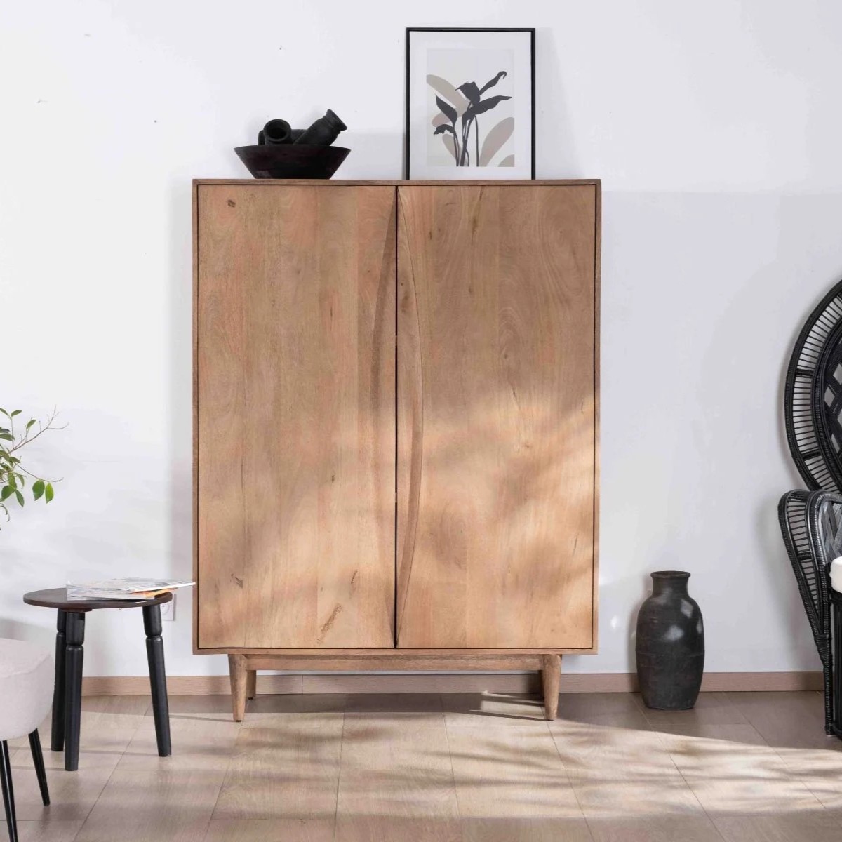 Vandana Urban Balance Two-door cabinet in solid mango wood, contemporary style Cabure Vandana Urban Balance Two-door cabinet in solid mango wood, contemporary style Cabure